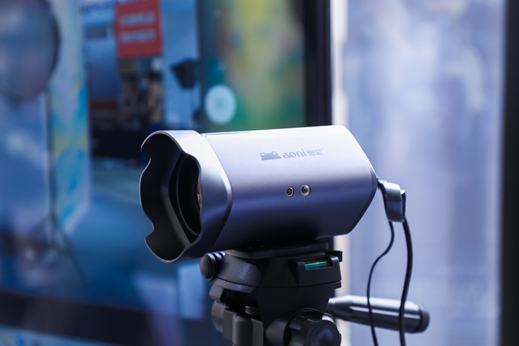 1715839352458834.jpg 奥尼NX8pro直播摄像机03.jpg